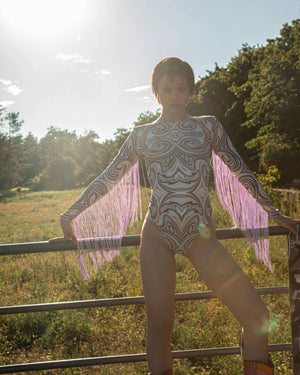 
            
                Load image into Gallery viewer, Fringes Bodysuit &amp;quot;I AM A BUTTERFLY&amp;quot; Lettau Art Fashion
            
        